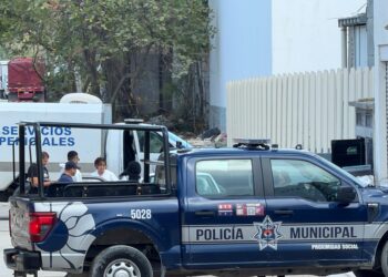 DENTRO DE SU UNIDAD: Localizan sin vida a taxista en Bonfil