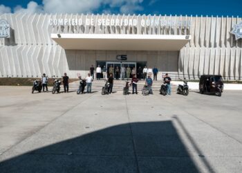 Recuperan vehículos robados; Mara Lezama los entrega a sus propietarios