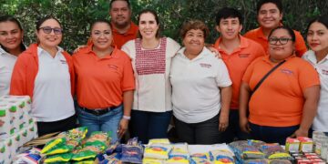 ISLA MUJERES: Acercan servicios municipales a familias de la Zona Continental
