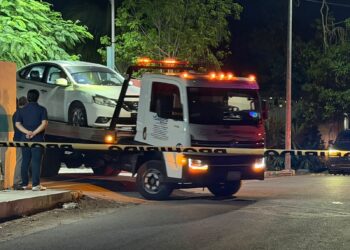 CON BOMBAS MOLOTOV: Atacan instalaciones de Sindicato de Taxistas en Puerto Aventuras