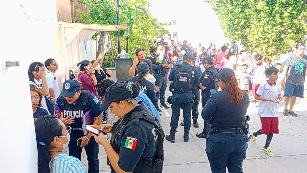 FUGA DE GAS: Evacuan primaria de Villas del Sol; reportan estudiante intoxicado 1 WhatsApp Image 2026 09 30 at 11.48.15 AM 1