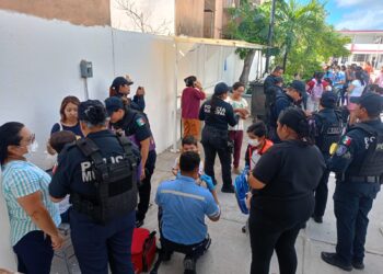 FUGA DE GAS: Evacuan primaria de Villas del Sol; reportan estudiante intoxicado