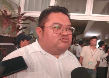 POSPONE DEFINICIÓN: Chacón esperará convocatoria para decidir si busca la reelección 4 POSPONE DEFINICIÓN: Chacón esperará convocatoria para decidir si busca la reelección