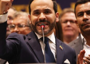 Abelardo de la Espriella irrumpe en campaña brasileña junto a Flávio Bolsonaro