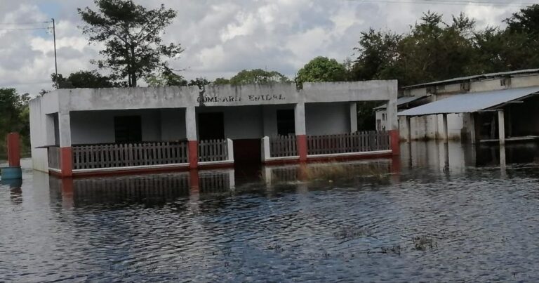 Alumnos exhiben en TikTok al gobernador de Yucatán por falta de escuela