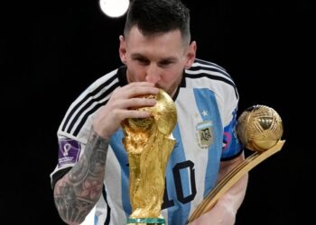 Lionel Messi arriba a Rosario para su despedida con la selección