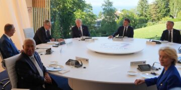 G7 libera 100 millones de barriles de petróleo para contener crisis energética