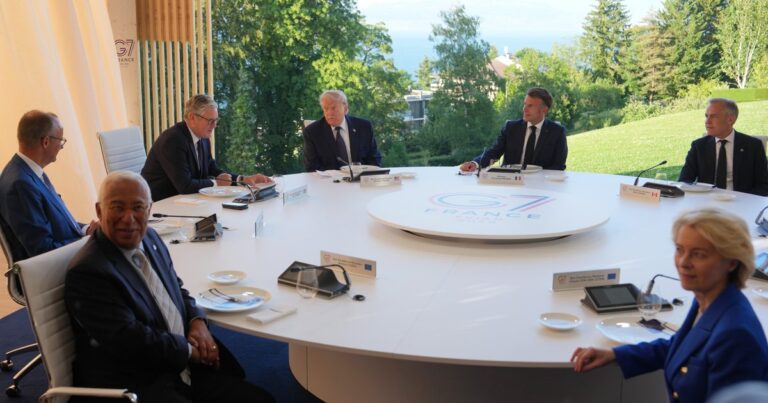 G7 libera 100 millones de barriles de petróleo para contener crisis energética