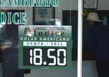 Banco Base reporta apreciación del peso y pérdida semanal