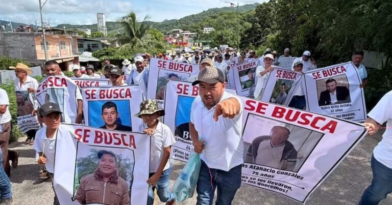 Habitantes de Guerrero exigen localización de ocho ejidatarios
