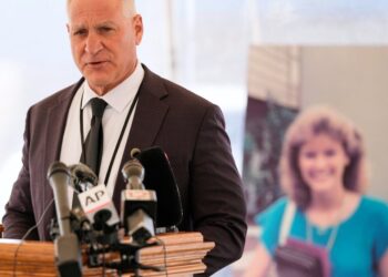 Director de prisiones de Tennessee dimite tras ejecución fallida