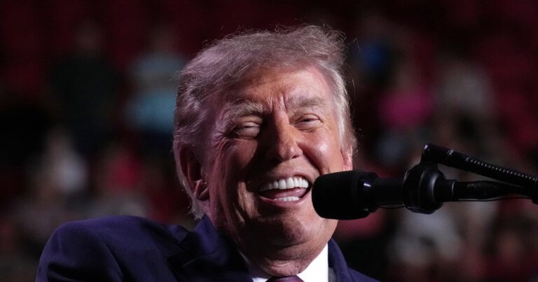 Donald Trump se mofa de Claudia Sheinbaum por llamada sobre el Golfo de América