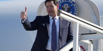 Washington sanciona a la Corte Penal Internacional para blindar a militares