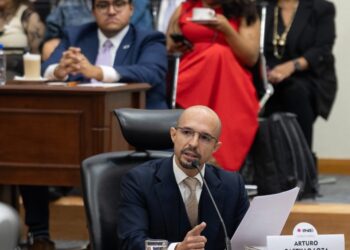Arturo Castillo advierte riesgo de ilegitimidad en comicios de 2027