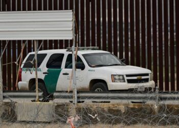Gobierno de Donald Trump reporta caída del 95% en detenciones fronterizas