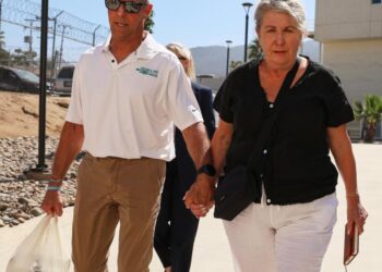 Juez dicta sentencia contra implicados en homicidio de surfistas