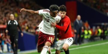 FIFA sanciona a España con multa por cánticos en Barcelona