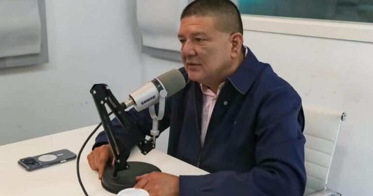 César Jáuregui enfrenta orden de captura federal tras evasión de prisión preventiva local