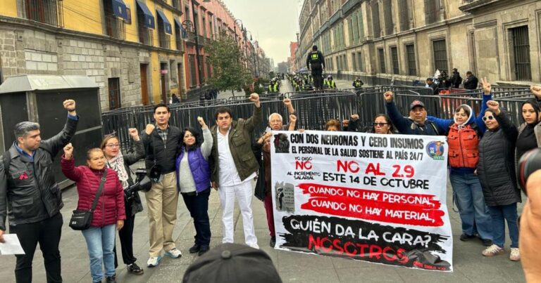 Trabajadores del IMSS exigen a Sheinbaum destinar 7% del PIB a salud