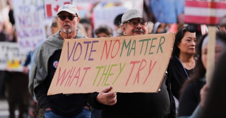 Electores demócratas derrumban su confianza en los comicios de Estados Unidos ante la ofensiva de Trump