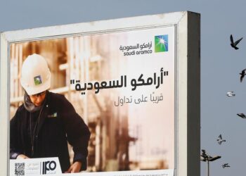 Arabia Saudita ordena la evacuación de la sede de Aramco tras nuevos ataques hutíes y dispara el Brent