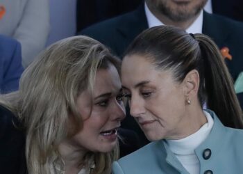 Claudia Sheinbaum confirma cruce de gritos con Maru Campos por agentes de la CIA