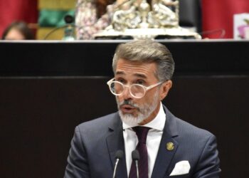 Sergio Mayer acumula dos licencias legislativas y confirma su retorno a los realities televisivos