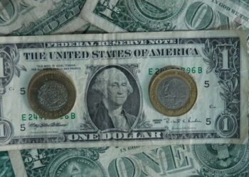 Peso mexicano sufre depreciación ante escalada militar en Medio Oriente