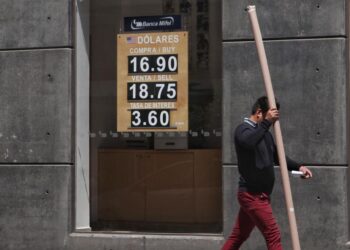 Peso registra depreciación tras déficit comercial y expectativa de la Fed