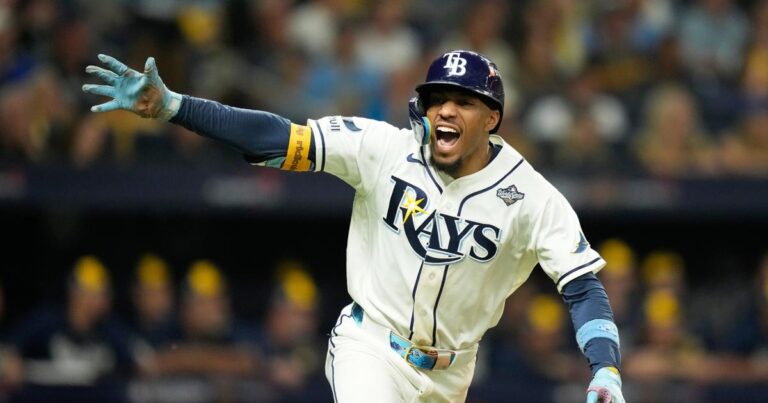 Rays fuerzan quinto juego en la serie mundial tras remontada