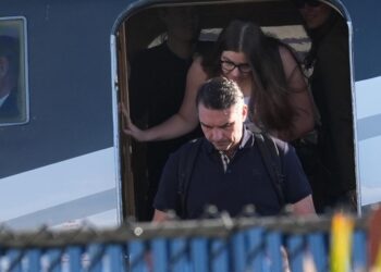 Flávio Bolsonaro aterriza en Miami tras evadir la justicia brasileña 4 Flávio Bolsonaro aterriza en Miami tras evadir la justicia brasileña