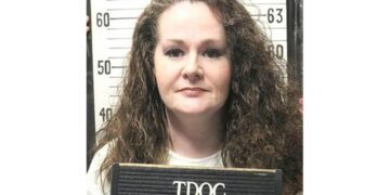 Christa Pike sobrevive a doble inyección y de Tennessee dimite
