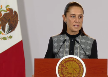 Sheinbaum descarta desabasto de gasolina y admite fallas en red eléctrica