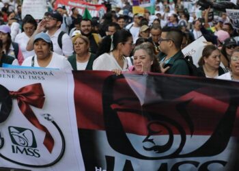 Claudia Sheinbaum cuestiona magnitud de protesta del IMSS y fija plazo a Zoé Robledo