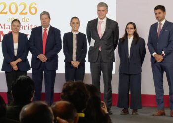 Gobierno y AMPIP ejecutan entrega de 20 parques industriales por 763 millones