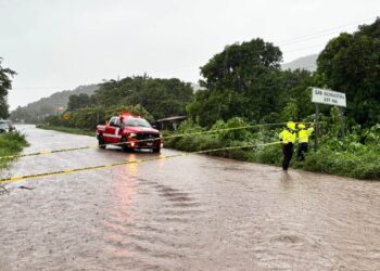 HURACÁN SIMÓN: Suspenden clases en cuatro estados; sigue en categoría 3