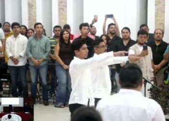 Asume Juan Arena alcaldía de Puerto Aventuras tras arresto de Gilberto Gómez