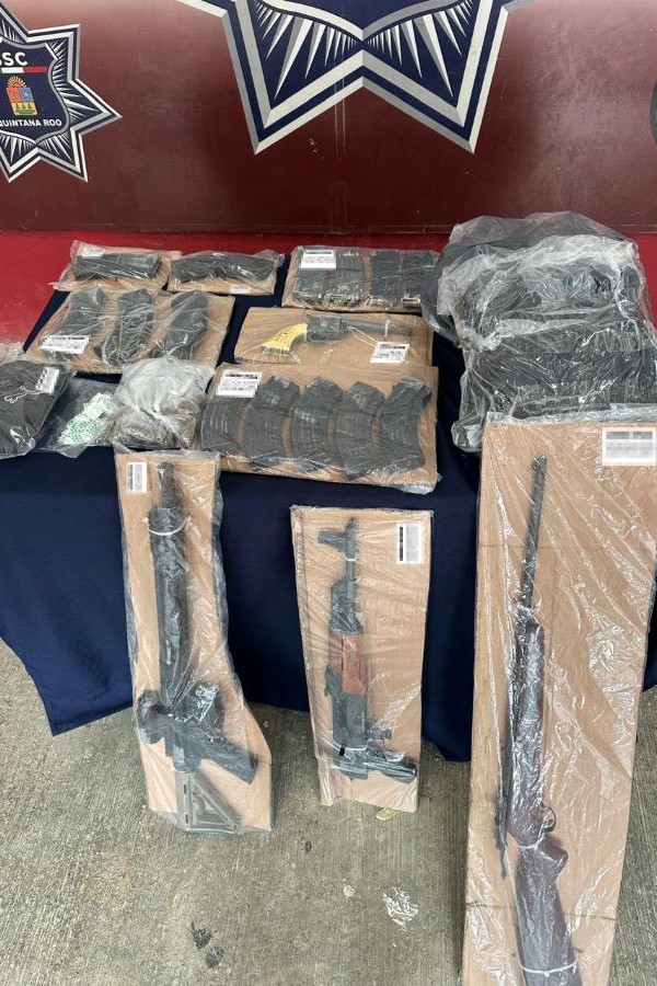 EN MAHAHUAL: Detienen a hombre y una menor con arsenal y drogas 1 ARSENAL2