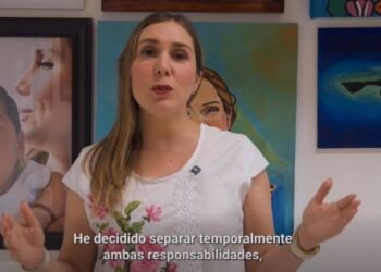 Pide Atenea Gómez licencia