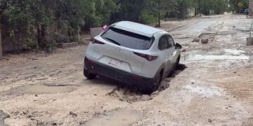 LLUVIAS DAÑAN ZANJAS: Despliegan bacheo emergente en avenida Colegios