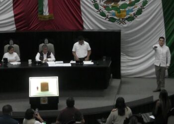 RELEVA A RENÁN SÁNCHEZ: Rinde protesta Paul André Quintero como diputado local 9 RELEVA A RENÁN SÁNCHEZ: Rinde protesta Paul André Quintero como diputado local