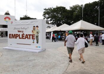CAÍDA EN VUELOS Y TURISMO: Pausan feria del empleo en Cancún por temporada baja atípica