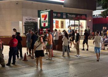 Evacuan céntrico hotel de Cancún por fuga de gas