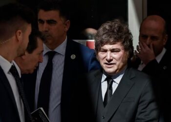 CHOQUE POLÍTICO: Milei llama “dictador” y “ladrón” a Pedro Sánchez en España