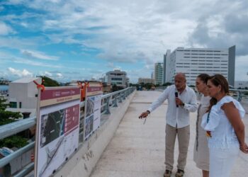 Supervisan Sheinbaum y Mara avance del Distribuidor Vial Kukulcán