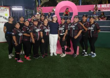 MES ROSA: Arranca campeonato de softbol femenil “Bateando por la Esperanza”
