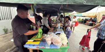 LLUVIAS GOLPEAN AL COMERCIO: Tianguistas reportan afluencia de apenas 30%