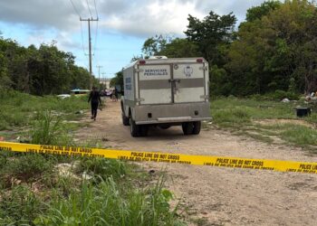 Hallan el cuerpo de una mujer en un camino de terracería de la R-201