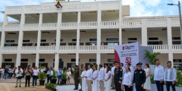52 ANIVERSARIO: Encabeza Mara Lezama izamiento de la Bandera de Quintana Roo