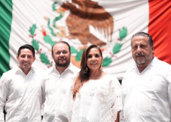 Destaca Renán Sánchez aportación de Cozumel a los 52 años de Quintana Roo